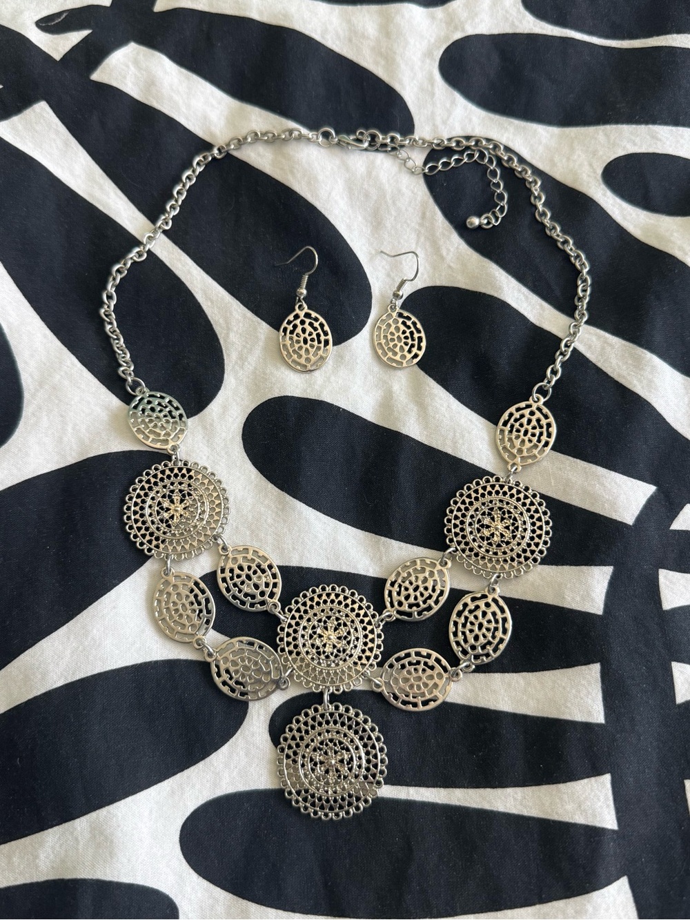Francesca's Silver-Tone Filigree Bib Necklace with Dangle Earrings Set
